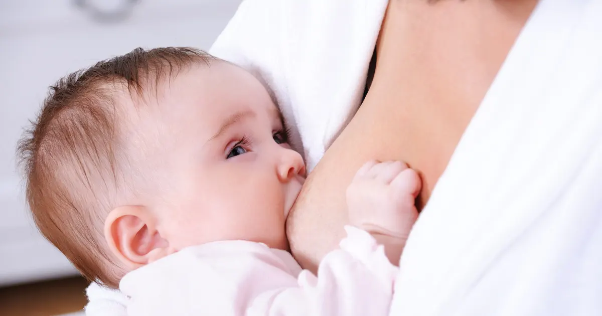 Quelle position pour allaiter : les différentes positions d’allaitement pour faciliter le travail des mamans