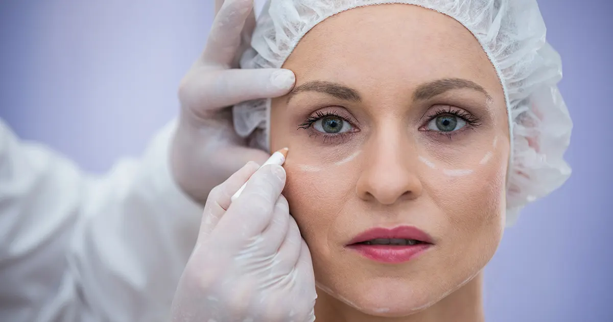 Est-ce que le Botox peut traiter l’affaissement des paupières ?